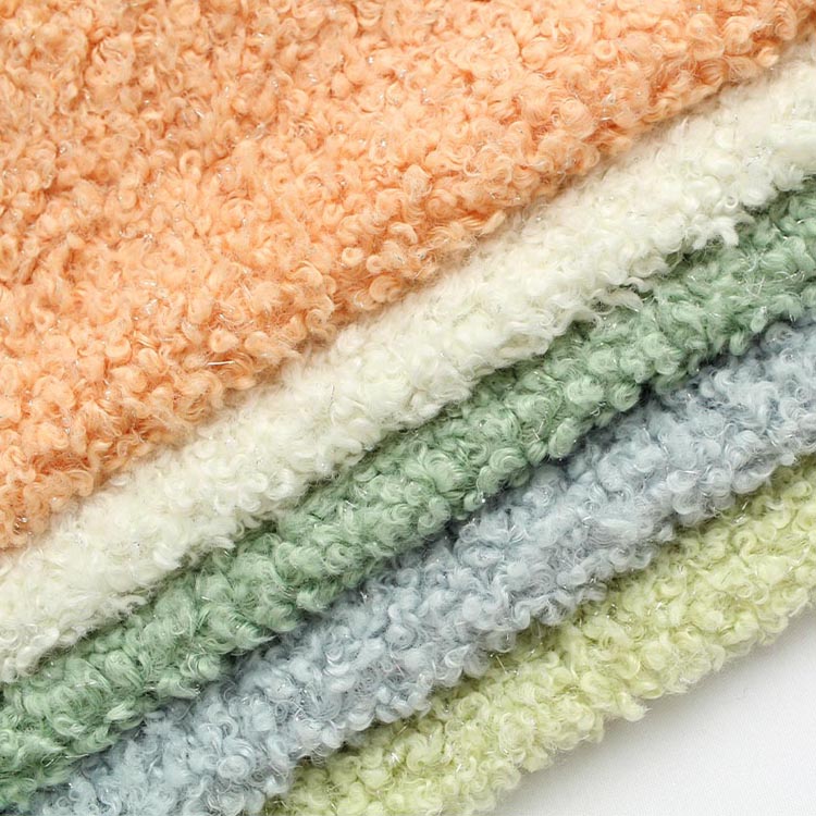 किन ऊनी कपडा प्रिमियम कपडा र आन्तरिकका लागि छनौटको कपडा बन्न सेट गरिएको छ?